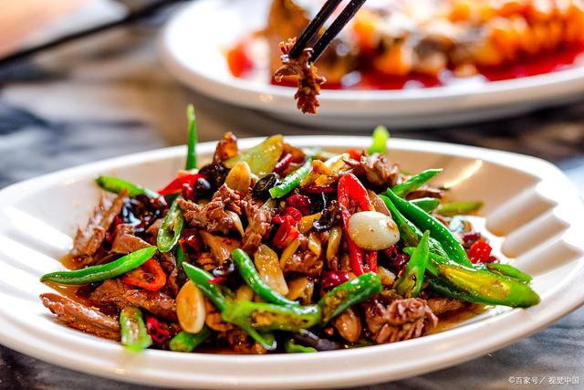 湘菜与川菜的区别 除了麻、辣之外还有别的吗？