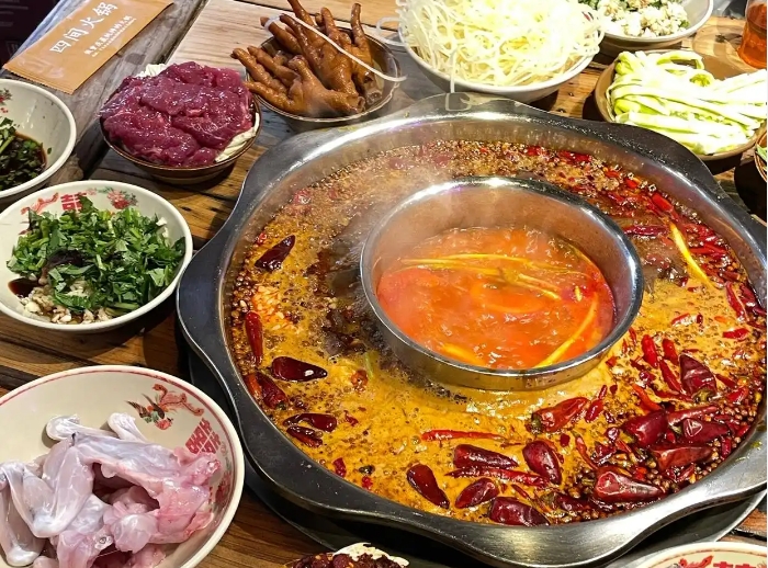 火锅底料最重要的原料是什么？干辣椒只是其一